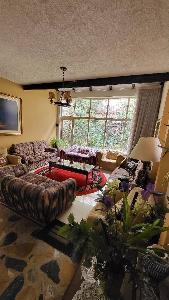 Casa de 5 alcobas en venta en Malibu La Alhambra, Bogotá, 320 m² · foto 2 de 20