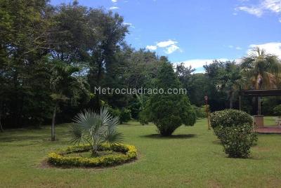 Casa de 5 alcobas en venta en Girardot, Girardot, 379 m² · foto 7 de 20