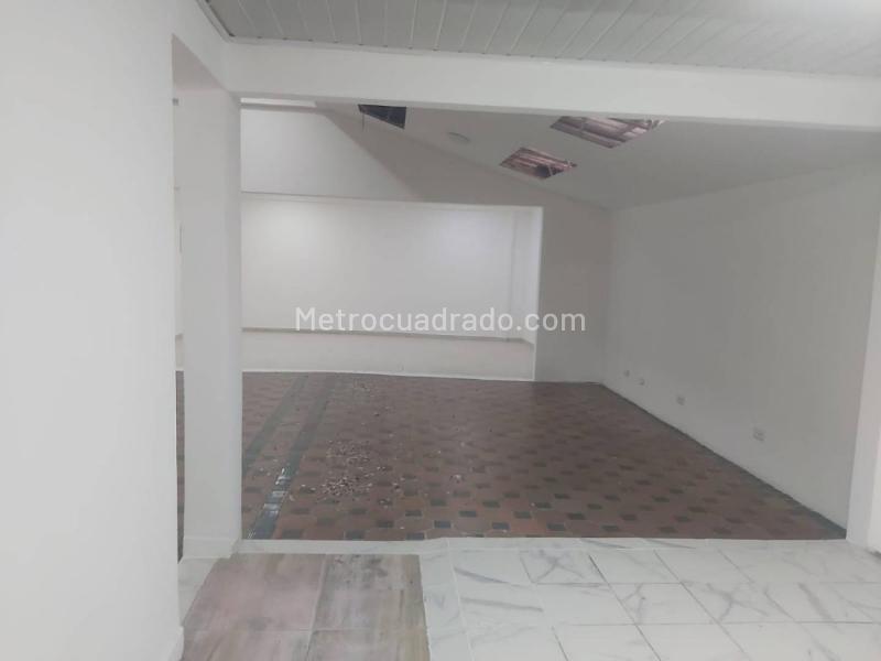 Local Comercial en Arriendo, Santa Barbara, Bogotá D.C. - Más