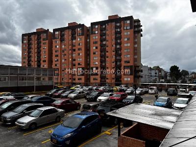 Apartamento en arriendo en Castilla, Bogotá · foto 3 de 20