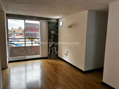 Apartamento en arriendo en Castilla, Bogotá · foto 4 de 20