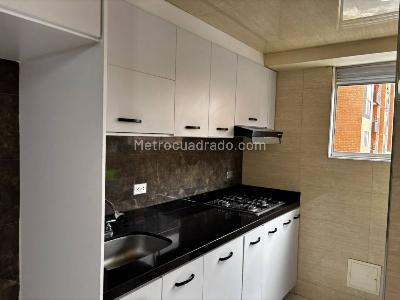 Apartamento en arriendo en Castilla, Bogotá · foto 7 de 20