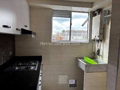Apartamento en arriendo en Castilla, Bogotá · foto 8 de 20
