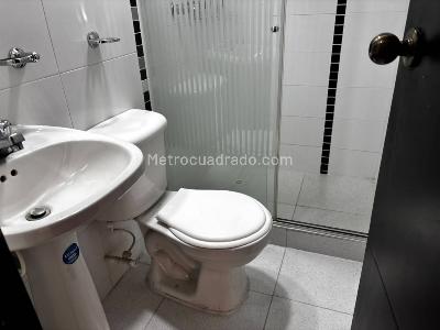 Apartamento en arriendo en Castilla, Bogotá · foto 11 de 20