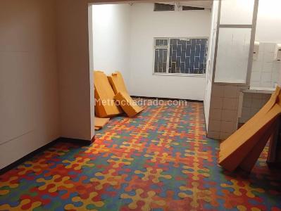 Casa de 5 alcobas en venta en La Cabaña Engativa, Bogotá, 700 m² · foto 4 de 20