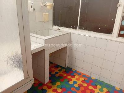 Casa de 5 alcobas en venta en La Cabaña Engativa, Bogotá, 700 m² · foto 5 de 20