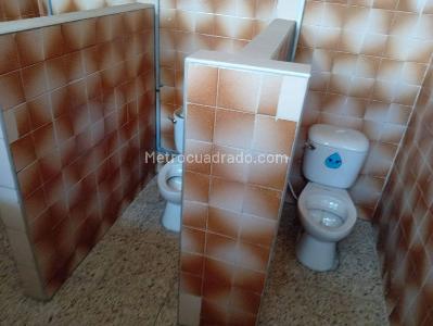 Casa de 5 alcobas en venta en La Cabaña Engativa, Bogotá, 700 m² · foto 13 de 20