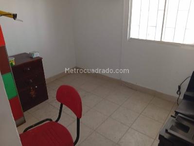Casa de 5 alcobas en venta en La Cabaña Engativa, Bogotá, 700 m² · foto 14 de 20