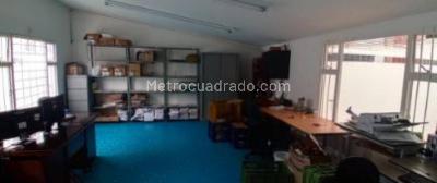 Casa de 5 alcobas en venta en Paris Gaitan, Bogotá, 389 m² · foto 5 de 8