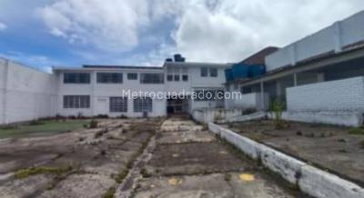 Casa de 5 alcobas en venta en La Victoria, Bogotá, 821 m² · foto 2 de 20