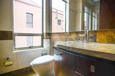 Apartamento de 2 alcobas en arriendo en Chico Norte, Bogotá, 131 m² · foto 8 de 15