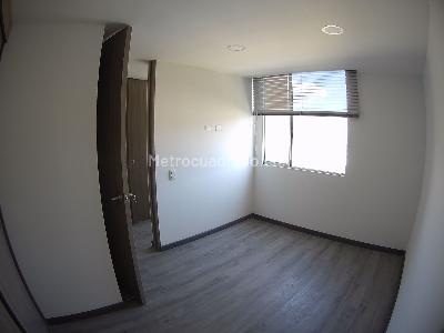 Apartamento en venta en Toberin Orquideas, Bogotá · foto 8 de 12