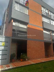 Casa en venta en Villa Magdala, Bogotá · foto 2 de 18