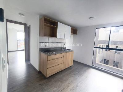 Apartaestudio en venta en La Granja, Bogotá, 30 m² · foto 1 de 19