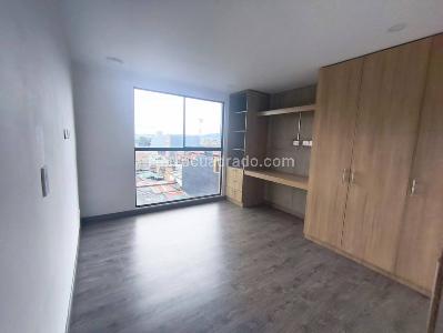 Apartaestudio en venta en La Granja, Bogotá, 30 m² · foto 3 de 19
