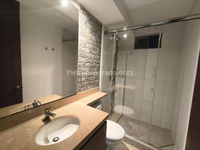 Apartamento de 3 alcobas en venta en Hayuelos, Bogotá, 82 m² · foto 3 de 20