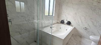 Casa de 3 alcobas en arriendo en El Misterio, Cajicá, 290 m² · foto 14 de 20