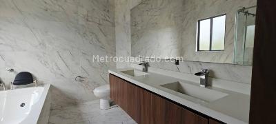 Casa de 3 alcobas en arriendo en El Misterio, Cajicá, 290 m² · foto 16 de 20