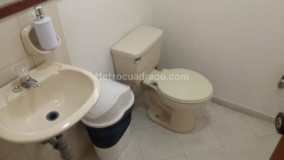 Casa de 5 alcobas en arriendo en Lago Gaitan, Bogotá, 386 m² · foto 4 de 15