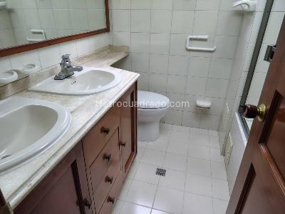 Apartamento de 3 alcobas en arriendo en Santa Barbara Ii, Bogotá, 144 m² · foto 18 de 20