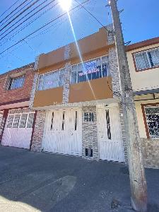 Casa de 5 alcobas en venta en 11 De Noviembre, Bogotá, 160 m² · foto 2 de 14