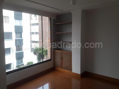 Apartamento en venta en Santa Barbara Central, Bogotá · foto 3 de 13