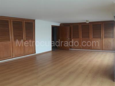 Apartamento en venta en Santa Barbara Central, Bogotá · foto 6 de 13