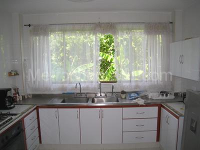 Casa de 4 alcobas en venta en Nilo Cundinamarca Vda Los Cobos Condominio Pacoli, Girardot, 240 m² · foto 8 de 20