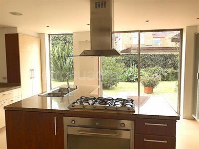 Casa de 5 alcobas en venta en San Simon, Bogotá, 1450 m² · foto 3 de 15