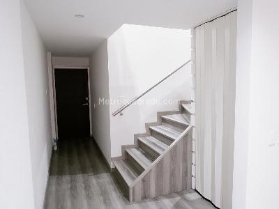 Apartamento de 3 alcobas en venta en Santa Barbara Central, Bogotá, 180 m² · foto 9 de 20