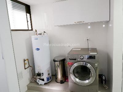 Apartamento de 3 alcobas en venta en Santa Barbara Central, Bogotá, 180 m² · foto 5 de 20