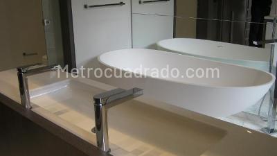 Apartamento de 3 alcobas en venta en Los Rosales, Bogotá, 417 m² · foto 8 de 18