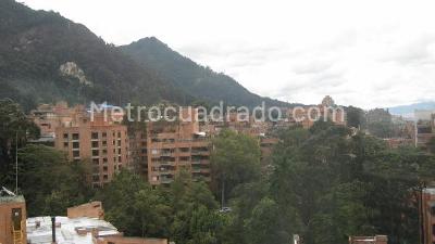 Apartamento de 3 alcobas en venta en Los Rosales, Bogotá, 417 m² · foto 3 de 18