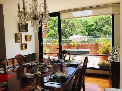 Apartamento de 3 alcobas en venta en La Cabrera, Bogotá, 200 m² · foto 2 de 17