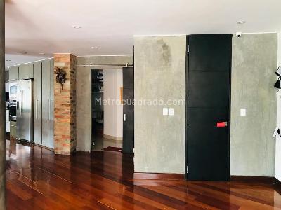 Apartamento de 3 alcobas en venta en La Cabrera, Bogotá, 200 m² · foto 5 de 17