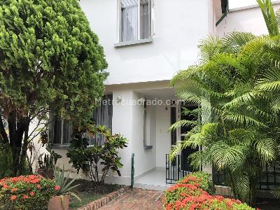 Casa de 3 alcobas en venta en Girardot Cr Alcatraces 2, Girardot, 109 m² · foto 2 de 20