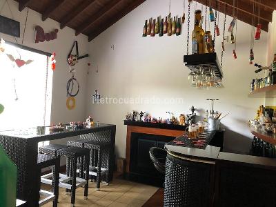Casa de 5 alcobas en venta en La Calera, La Calera, 530 m² · foto 2 de 15