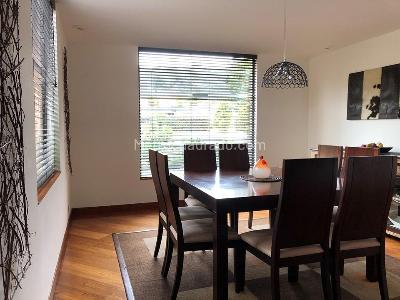 Casa de 5 alcobas en venta en La Calera, La Calera, 530 m² · foto 3 de 15