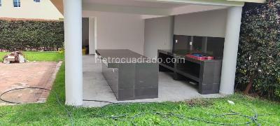Casa de 4 alcobas en venta en Cajica Club Residencial Guarigua, Cajicá, 463 m² · foto 3 de 20