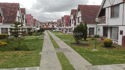 Casa en venta en Zipaquira Barrio Las Villas, Zipaquirá · foto 2 de 18