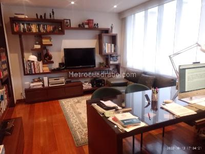 Apartamento de 2 alcobas en venta en Chico Navarra, Bogotá, 270 m² · foto 8 de 17