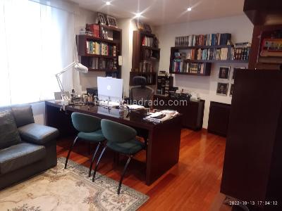 Apartamento de 2 alcobas en venta en Chico Navarra, Bogotá, 270 m² · foto 9 de 17