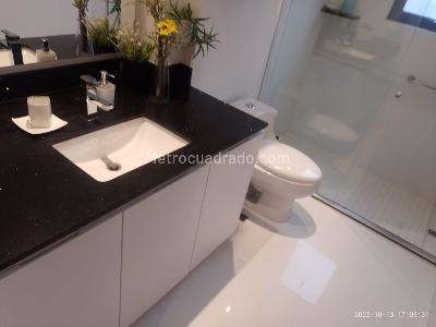 Apartamento de 2 alcobas en venta en Chico Navarra, Bogotá, 270 m² · foto 16 de 17