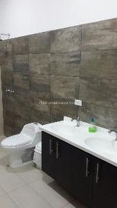 Casa de 5 alcobas en venta en Nilo Cundinamarca Vda Los Cobos, Girardot, 600 m² · foto 10 de 18
