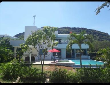 Casa de 5 alcobas en venta en Nilo Cundinamarca Vda Los Cobos, Girardot, 600 m² · foto 4 de 18