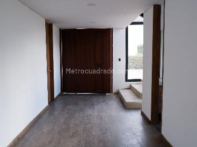 Casa de 5 alcobas en venta en Chia Vereda Fonqueta Camino A La Valbanera, Chía, 276 m² · foto 2 de 20