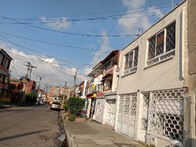 Casa en venta en Capellania, Bogotá · foto 2 de 20