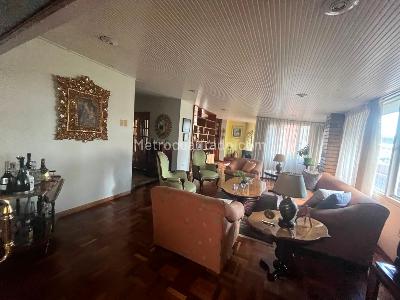 Apartamento de 3 alcobas en venta en Chico, Bogotá, 259 m² · foto 13 de 20