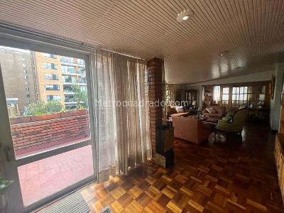 Apartamento de 3 alcobas en venta en Chico, Bogotá, 259 m² · foto 8 de 20