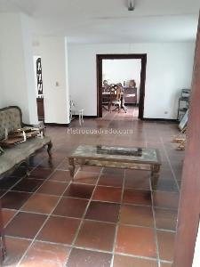 Casa de 3 alcobas en venta en Barrio Blanco, Girardot, 451 m² · foto 7 de 20
